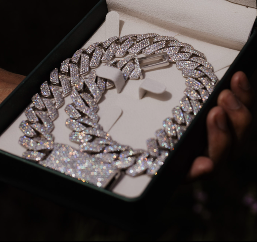 Amison iced-out moissanite chain